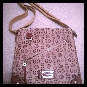 Guess Crossbody purse